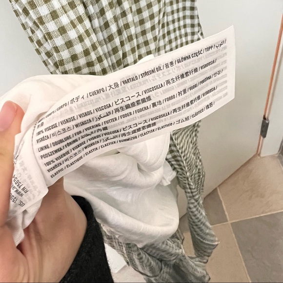 Short Sleeve Smocked Midi Dress (sold out in stores!) - Picture 7 of 7